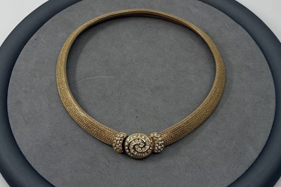 Lot 2 - A VINTAGE CHRISTIAN DIOR GOLD TONED NECKLACE,...