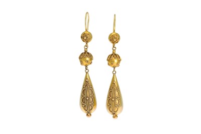 Lot 35 - A PAIR OF ANTIQUE 15CT GOLD ETRUSCAN STYLE...