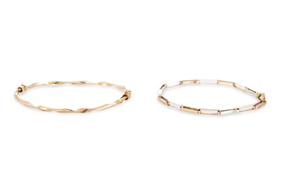 Lot 353 - A 9CT GOLD BRACELET, together with a 10ct...