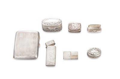 Lot 473 - A LARGE COLLECTION OF SILVER BOXES, pill boxes,...