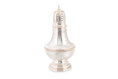 Lot 471 - A SILVER SUGAR SHAKER, Dublin 1977 hallmark, 6"...