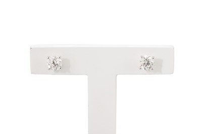 Lot 307 - A PAIR OF DIAMOND STUD EARRINGS, the brilliant...