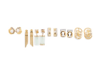 Lot 71 - A COLLECTION OF GOLD AND GEM SET EARRINGS,...