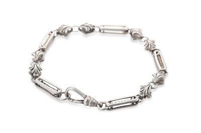 Lot 6 - A SILVER FANCY LINK BRACELET