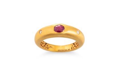 Lot 72 - A RUBY AND DIAMOND RING, the oval ruby and...
