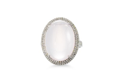 Lot 61 - A ROSE QUARTZ AND DIAMOND RING, mounted in...