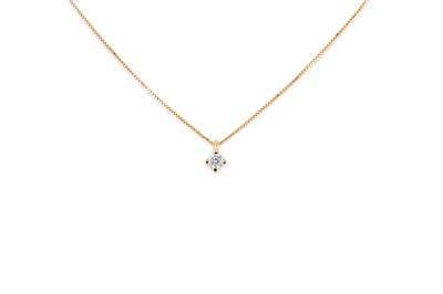 Lot 41 - A DIAMOND SOLITAIRE PENDANT, the round...