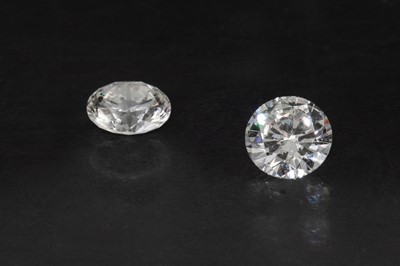 Lot 192 - A PAIR OF UNMOUNTED BRILLIANT CUT DIAMONDS,...