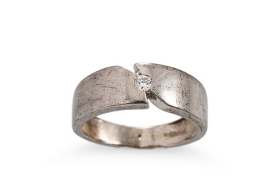 Lot 2 - A 9CT WHITE GOLD BAND RING, the round...