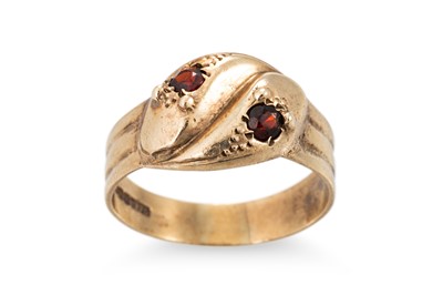 Lot 92 - A 9CT GOLD DOUBLE SNAKE HEAD RING, set with...