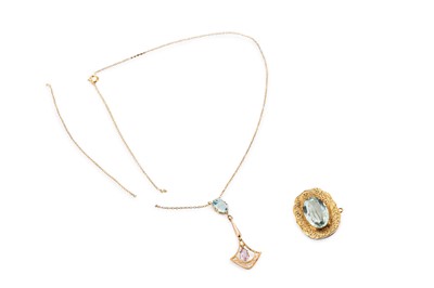 Lot 149 - A VINTAGE STONE SET PENDANT, in gold, together...