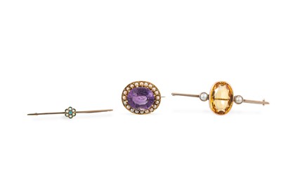 Lot 151 - A VINTAGE CITRINE BROOCH, mounted in 9ct gold...
