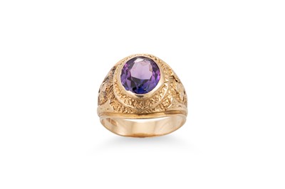 Lot 216 - A 9CT YELLOW GOLD AMETHYST SET SHAMROCK RING,...