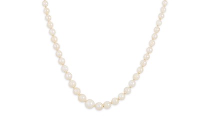 Lot 28 - AN ANTIQUE CULTURED PEARL NECKLACE, the...