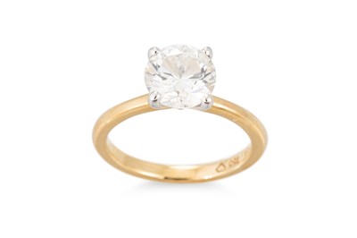 Lot 329 - A DIAMOND SOLITAIRE RING, the brilliant cut...