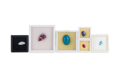 Lot 97 - SIX LOOSE STONES, including opal, turquoise,...