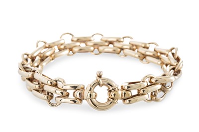 Lot 303 - A 9CT YELLOW GOLD TRIPLE LINK BRACELET, ca 7"...