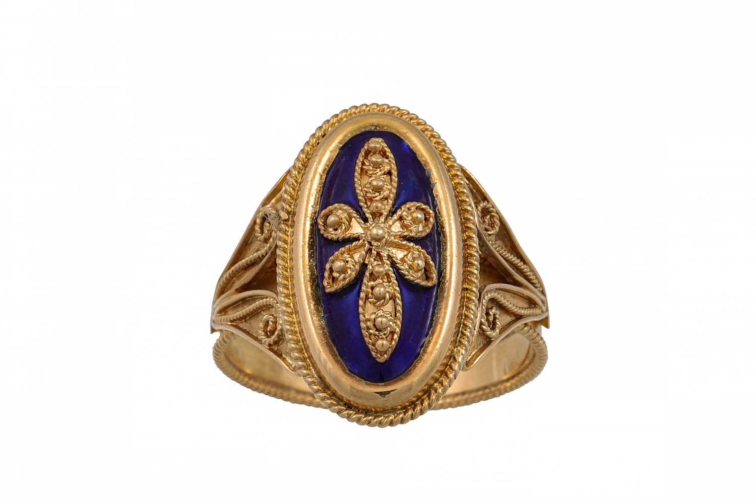 Lot 297 - A BLUE ENAMEL CONTINENTAL 19CT GOLD RING, with...
