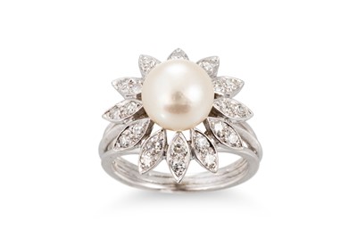 Lot 280 - A VINTAGE PEARL AND DIAMOND CLUSTER RING, the...