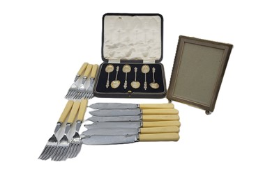 Lot 527 - A CASED SET OF GEORGE V ORNATE SILVER GILT...