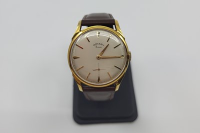 Lot 428 - A GENT'S ROTARY WRISTWATCH, baton markers,...