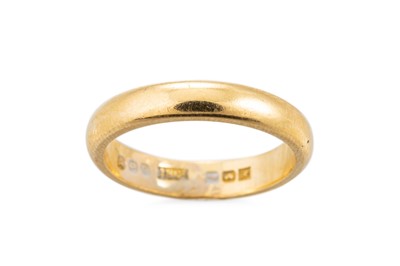 Lot 144 - AN 18CT GOLD WEDDING BAND, size O, 5.5 g.