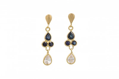 Lot 316 - A PAIR OF SAPPHIRE AND ROCK CRYSTAL DROP...