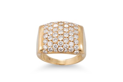 Lot 294 - A VINTAGE BVLGARI PAVÉ SET DIAMOND RING,...