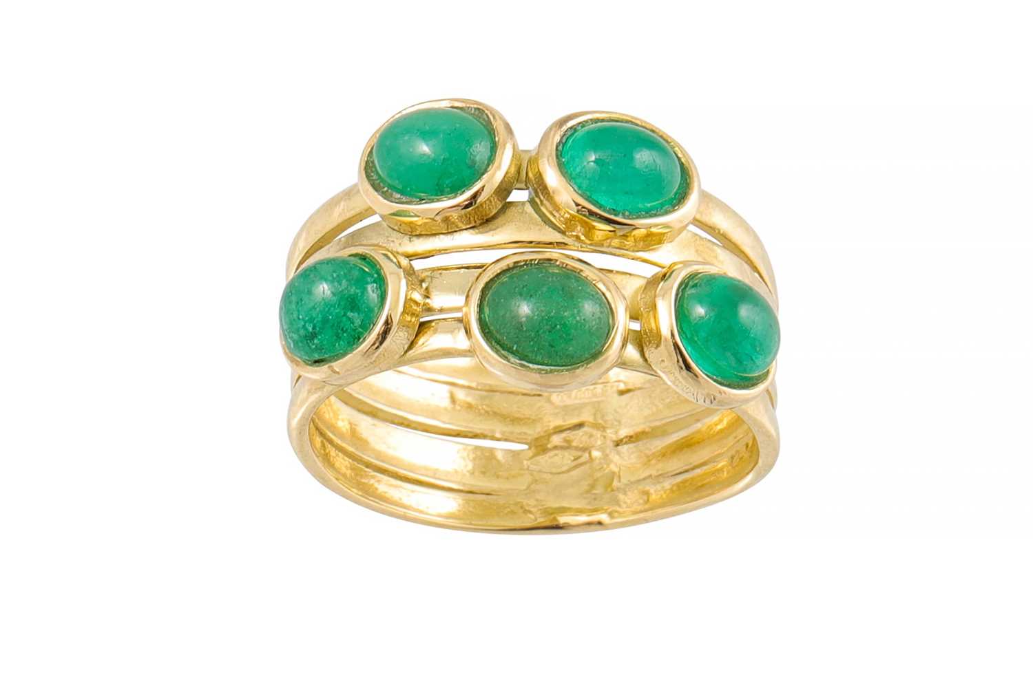 Lot 345 - AN EMERALD RING, set with five cabochon...
