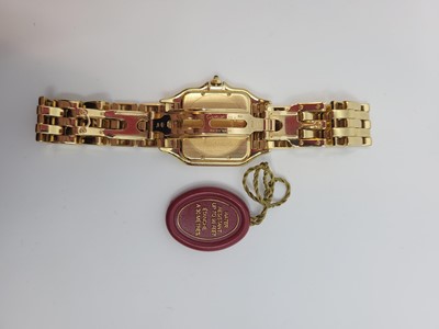 Lot 441 - A LADY'S 18CT YELLOW GOLD CARTIER PANTHÉRE...