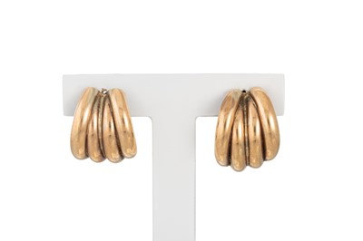 Lot 3 - A PAIR OF GOLD EARRINGS, half hoop, no backs,...