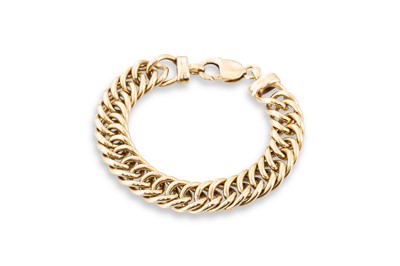 Lot 99 - A 9CT GOLD FLAT CURB LINK BRACELET, 8"