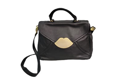 Lot 475 - A LULU GUINNESS HANDBAG, black leather with...