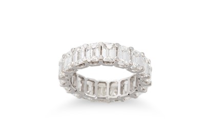 Lot 355 - AN IMPRESSIVE DIAMOND FULL ETERNITY RING, the...