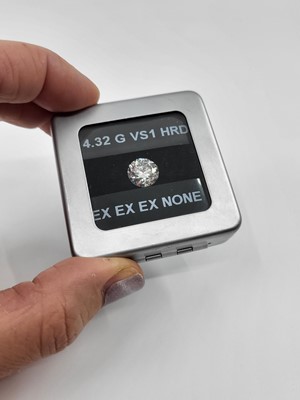 Lot 358 - AN IMPORTANT LOOSE DIAMOND, the round...