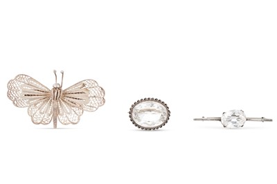 Lot 176 - AN EARLY 29TH CENTURY SILVER FILIGREE BROOCH,...