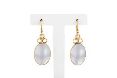 Lot 81 - A PAIR OF CHALCEDONY DROP EARRINGS, the...