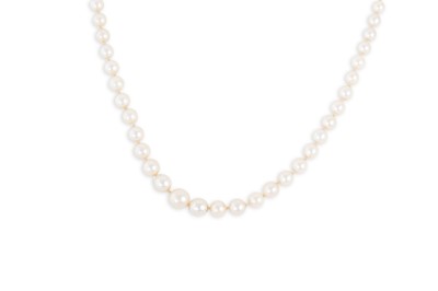 Lot 44 - AN ANTIQUE CULTURED PEARL NECKLACE, the...