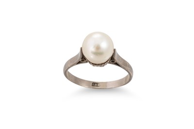 Lot 53 - AN ANTIQUE CULTURED PEARL RING, the cultured...