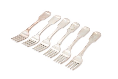 Lot 512 - A SET OF SIX GEORGE III IRISH STERLING SILVER...