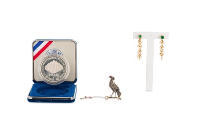 Lot 54 - AN INTERESTING LOT, to include a pair of gold...