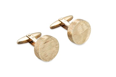 Lot 60 - A PAIR OF VINTAGE 1970'S DESIGN 14CT GOLD...