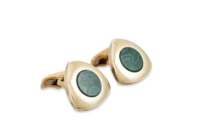 Lot 62 - A PAIR OF VINTAGE 1970'S DESIGN 14CT GOLD...