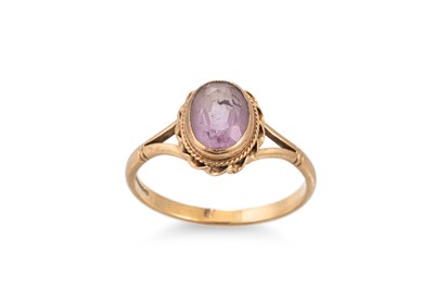 Lot 204 - AN AMETHYST DRESS RING, mounted in 9ct gold, 3....
