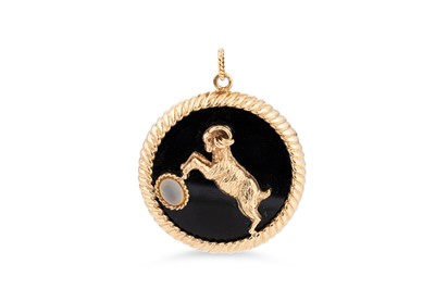 Lot 261 - A 9CT GOLD MEDALLION, symbolizing Aries, set...