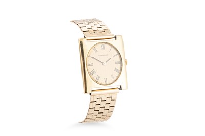 Lot 392 - A VINTAGE LONGINES GOLD WRISTWATCH, of...