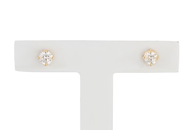 Lot 162 - A PAIR OF DIAMOND SET STUD EARRINGS, the round...