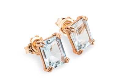 Lot 269 - A PAIR OF AQUAMARINE STUD EARRINGS, the...