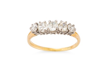 Lot 22 - A DIAMOND FIVE STONE RING, the graduated old...