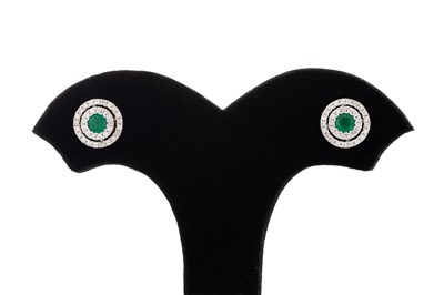 Lot 23 - A PAIR OF EMERALD AND DIAMOND CLUSTER TARGET...